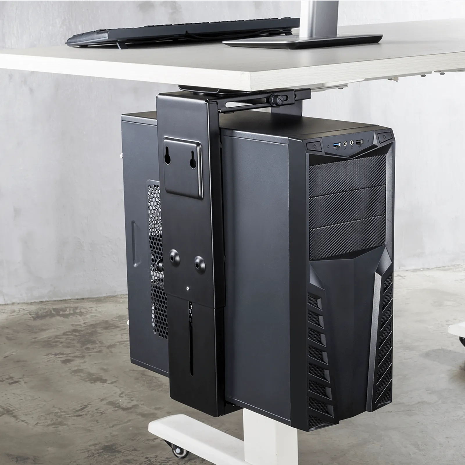 Adjustable PC Mount