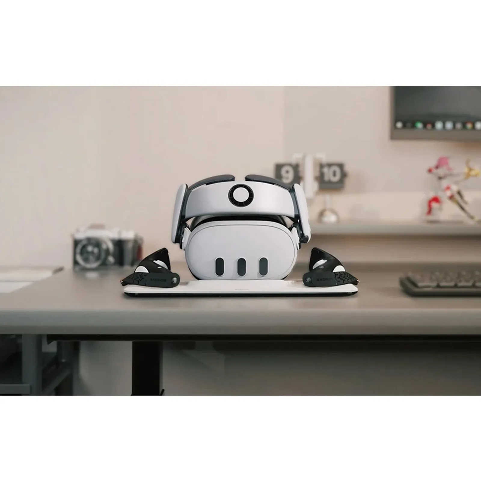 BOBOVR D3 charging station for Meta Quest 3