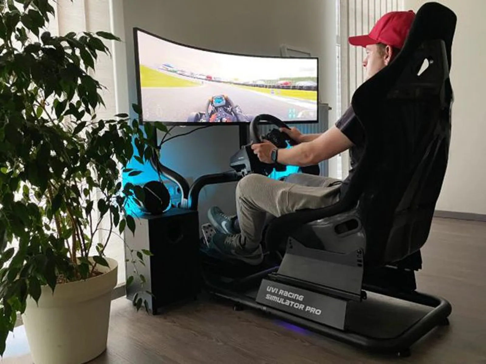 Najam kompleta UVI Racing Simulator PRO V2