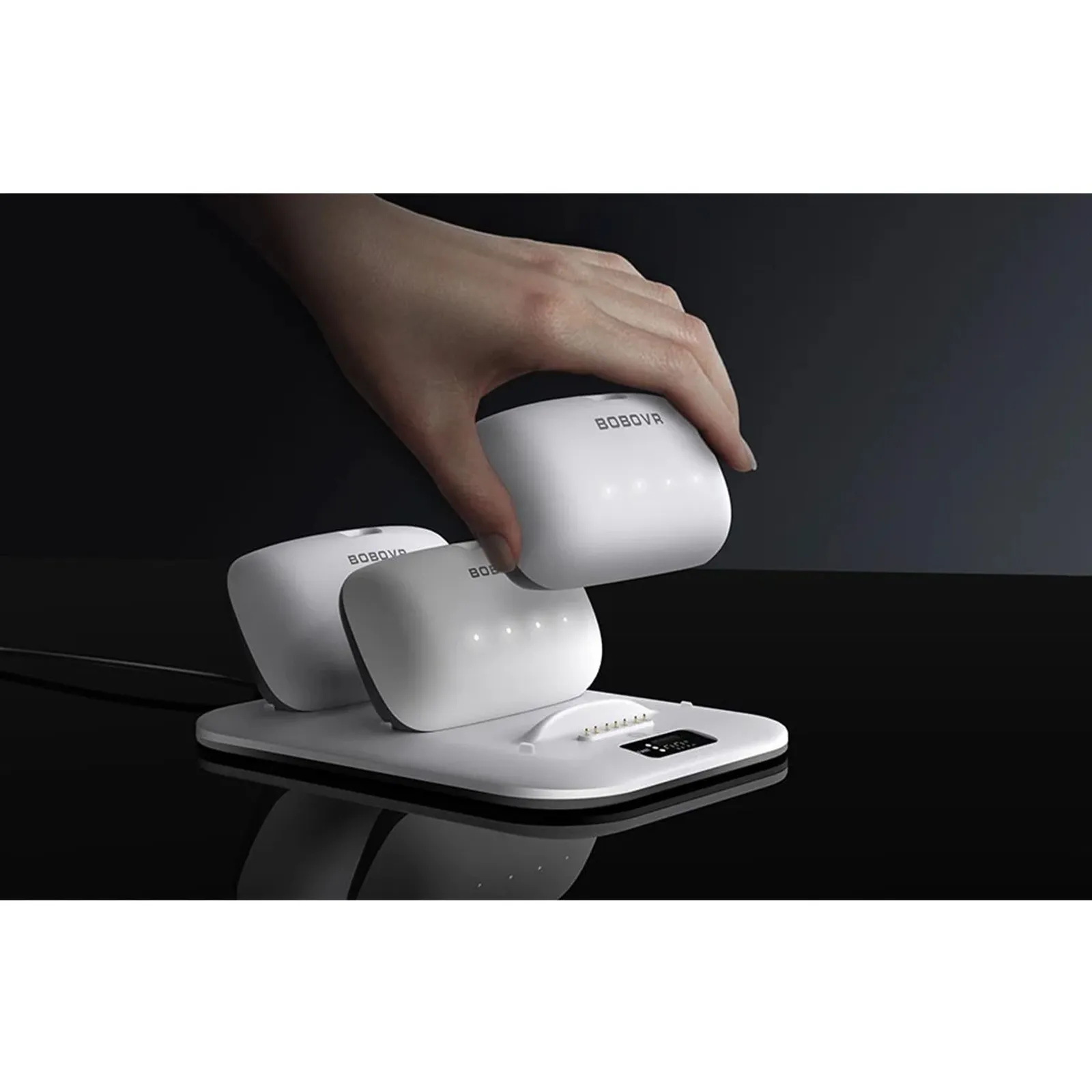 BOBOVR BD3 charging station for B100 batteries